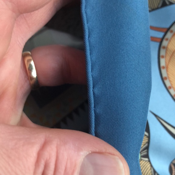 Hermes scarf - Picture 10 of 17